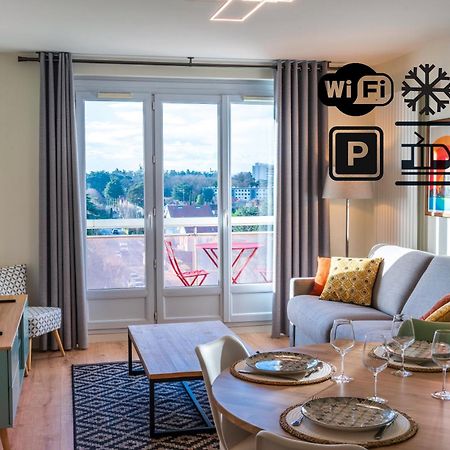 Appartamento T2 De Standing Climatise Avec Parking Prive, Tram T2 T5, Hopitaux Est Bron Esterno foto